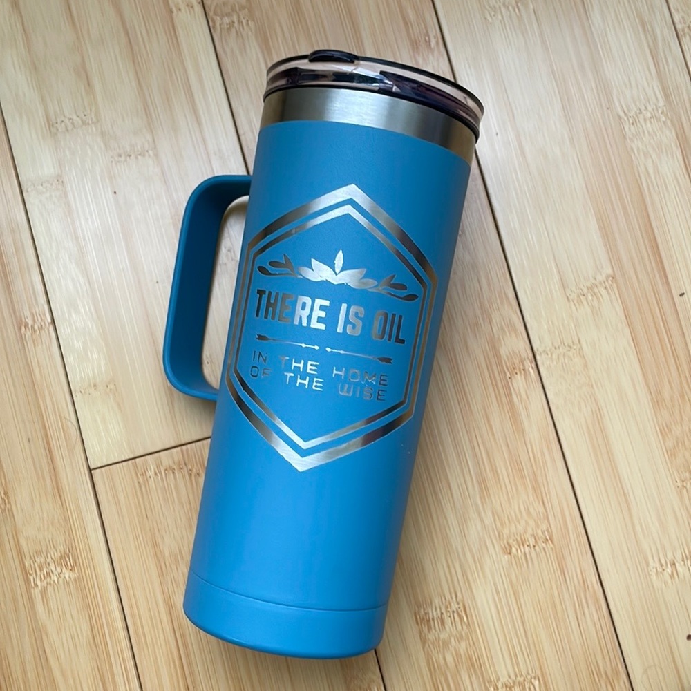 To go cup with custom etching